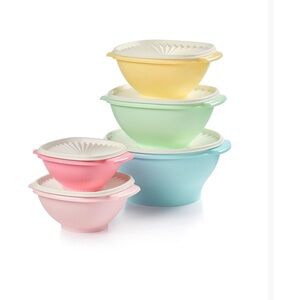 Tupperware heritage set bowls